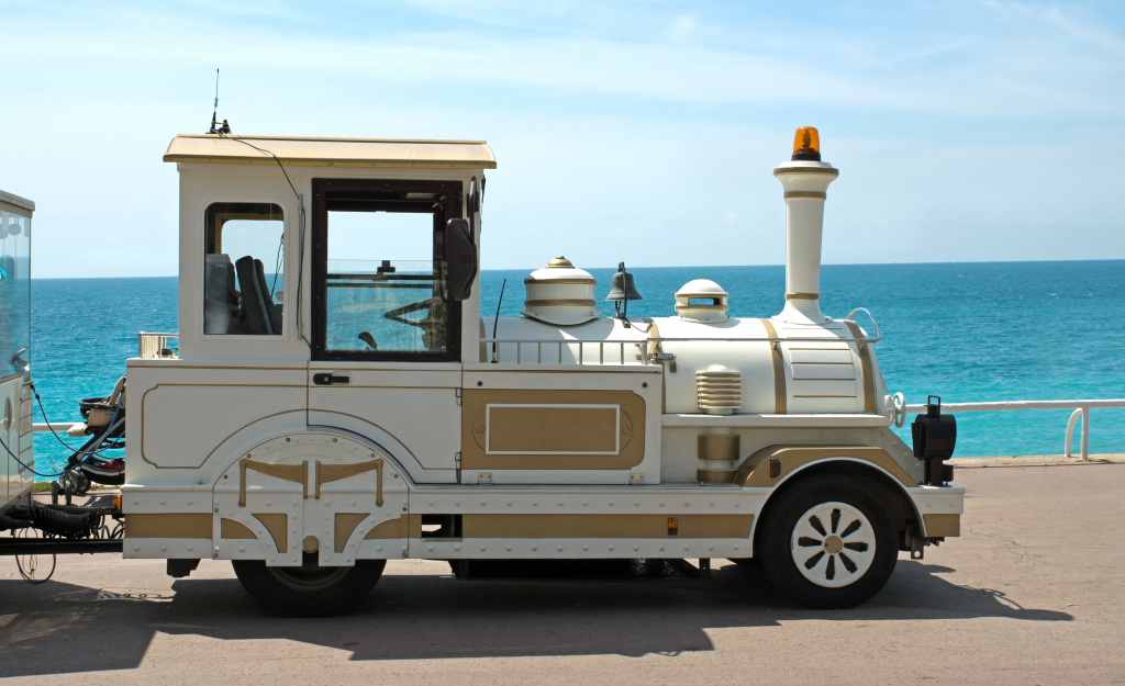 Le train pour visiter la Promenade des Anglais